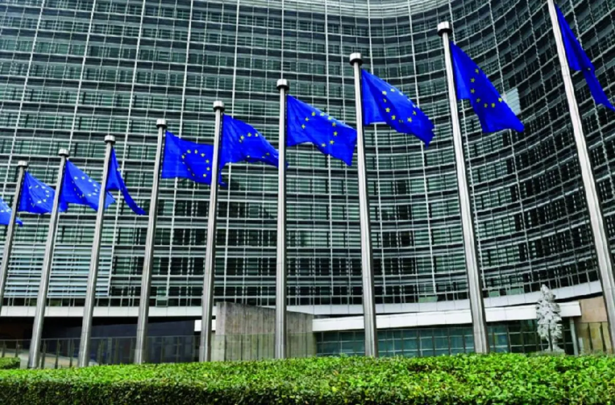 الاتحاد الأوروبي لا يتوقع تأثيرا "فوريا" على إمداداته من النفط جراء حرب إيران