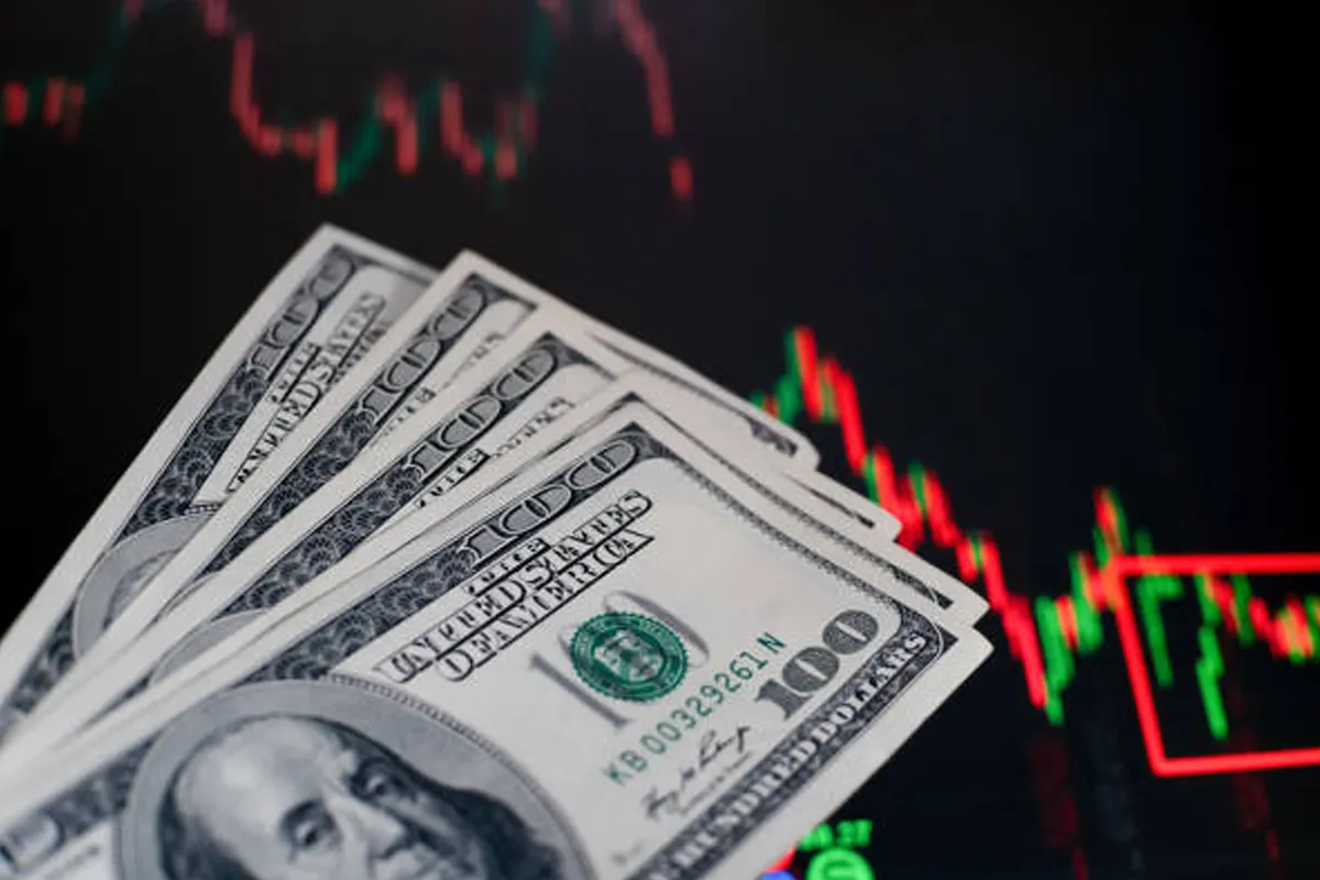 استقرار الدولار في ظل تصاعد التوتر في الشرق الأوسط