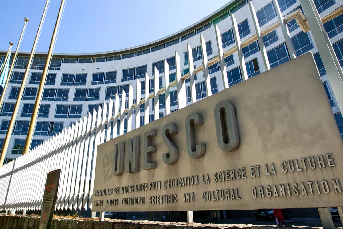 اليونسكو تطلق نسخة سنة 2026 من جوائزها الدولية لمحو الأمية
