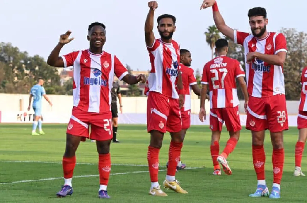 البطولة الوطنية الاحترافية "إنوي" للقسم 1 لكرة القدم (الدورة 3).. نهضة الزمامرة ينهزم أمام حسنية أكادير (2-5)البطولة الوطنية الاحترافية "إنوي" للقسم 1 لكرة القدم (الدورة 3).. نهضة الزمامرة ينهزم أمام حسنية أكادير (2-5)