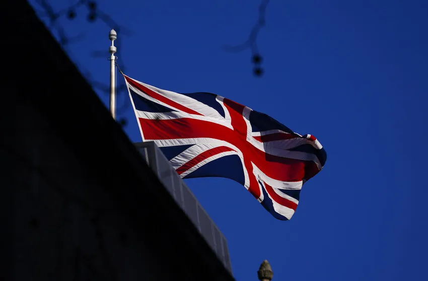 المملكة المتحدة تعتزم إجلاء رعاياها من منطقة الشرق الأوسط