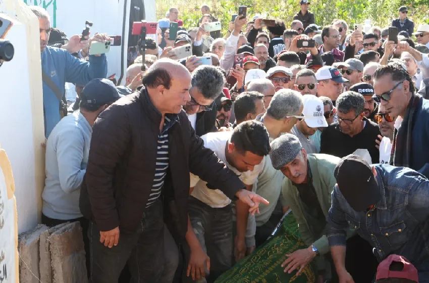 تشييع جثمان عميد الأغنية المغربية الموسيقار الراحل عبد الوهاب الدكالي بالدار البيضاء
