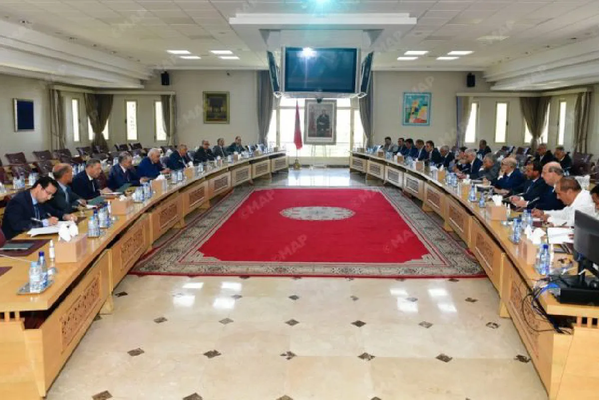 قادة الأحزاب السياسية الممثلة في البرلمان يجمعون على أهمية انتخابات 2027 في تعزيز المسار الديمقراطي للمغرب