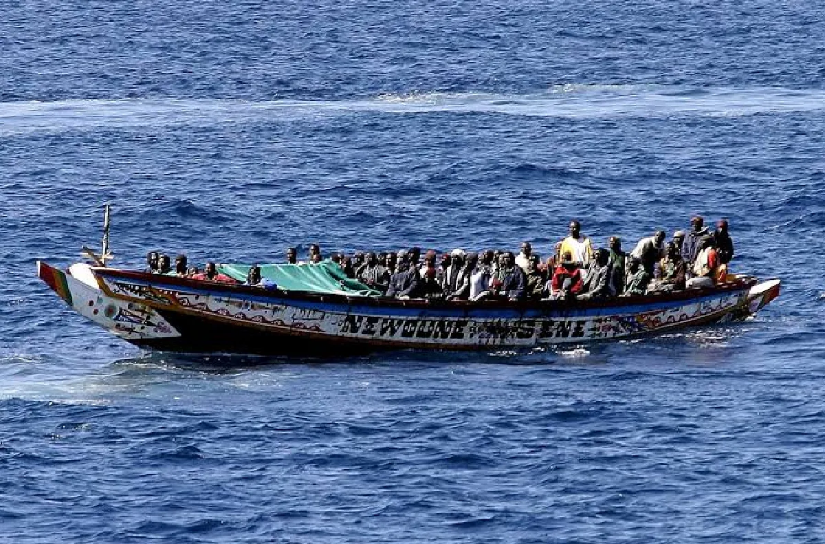 خفر السواحل الموريتاني ينقذ 260 مهاجرا غير نظامي قبالة نواكشوط
