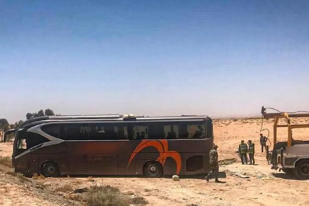 كوت ديفوار.. قتيلان و50 جريحا في انقلاب حافلة لنقل المسافرين