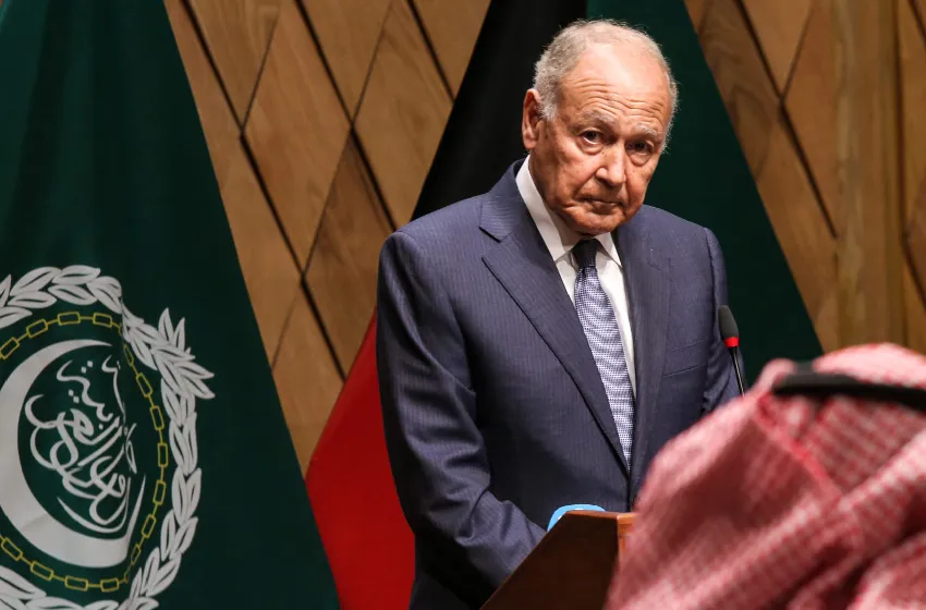 الأمين العام للجامعة العربية يعتبر الاتفاق الأمريكي الإيراني لوقف إطلاق النار خطوة نحو الاتجاه الصحيح