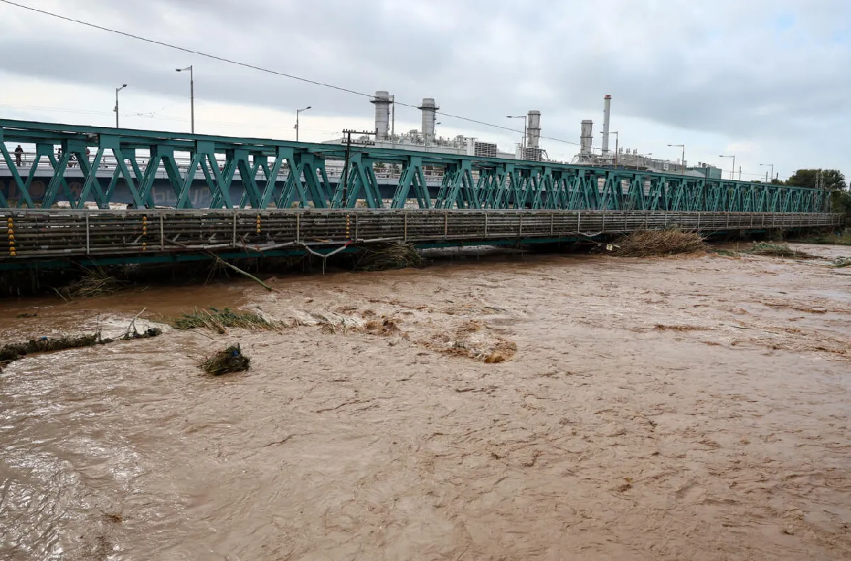 إسبانيا: الأمطار الغزيرة تربك "بشكل كبير" حركة النقل والخدمات في كاتالونيا