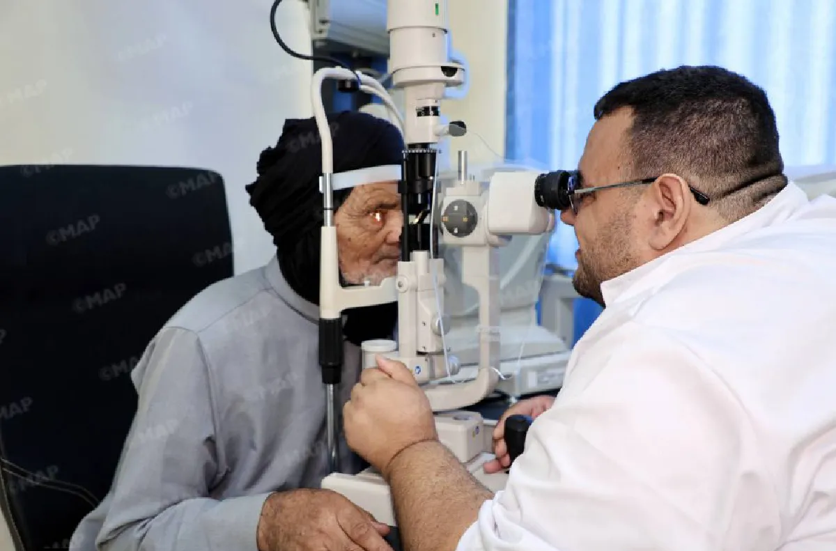 السمارة.. تنظيم قافلة طبية متعددة التخصصات لتعزيز الكشف المبكر عن عدة أمراض