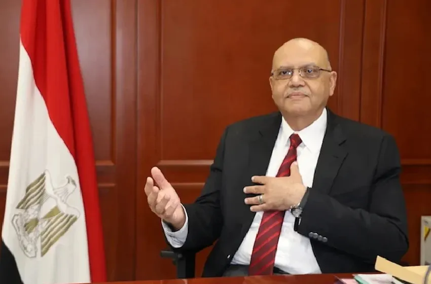 توشيح سفير مصر السابق بالمغرب الوسام العلوي من درجة قائد