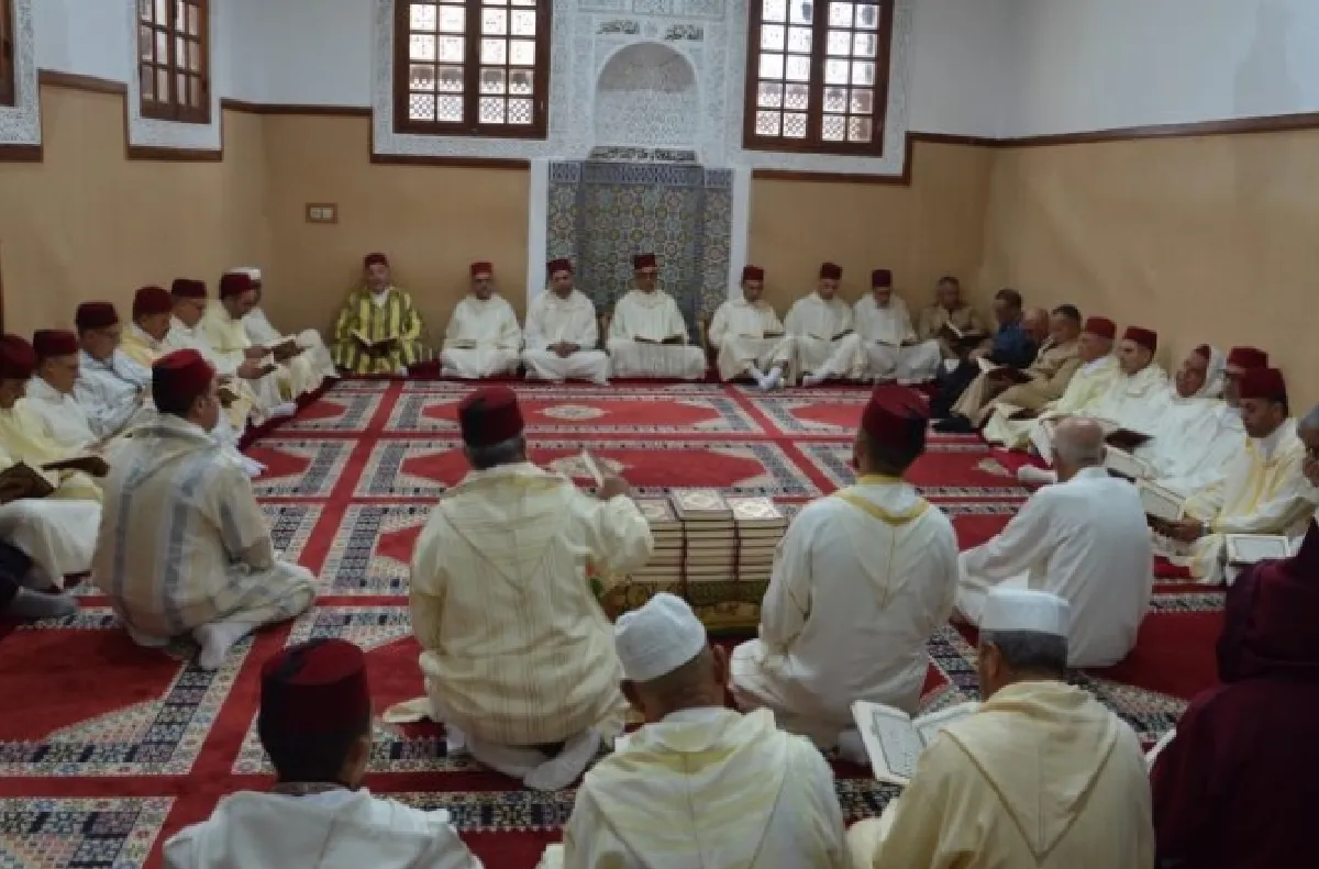 تازة : تسليم هبة ملكية للشرفاء الأمرانيين