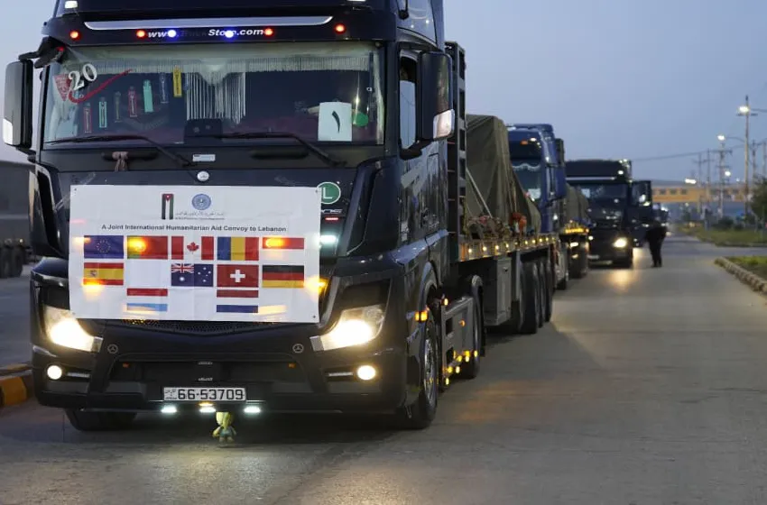 انطلاق قافلة مساعدات إنسانية دولية من الأردن إلى لبنان