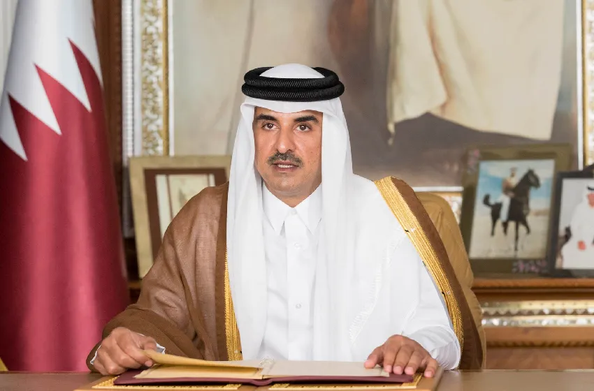 أمير قطر يبحث مع رئيس الوزراء الإسباني مستجدات الأوضاع الإقليمية