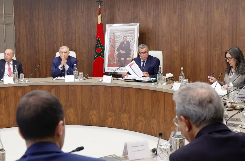 اجتماع اللجنة الوزارية المكلفة بتتبع تداعيات التوترات الجيوسياسية بالشرق الأوسط على الاقتصاد الوطني