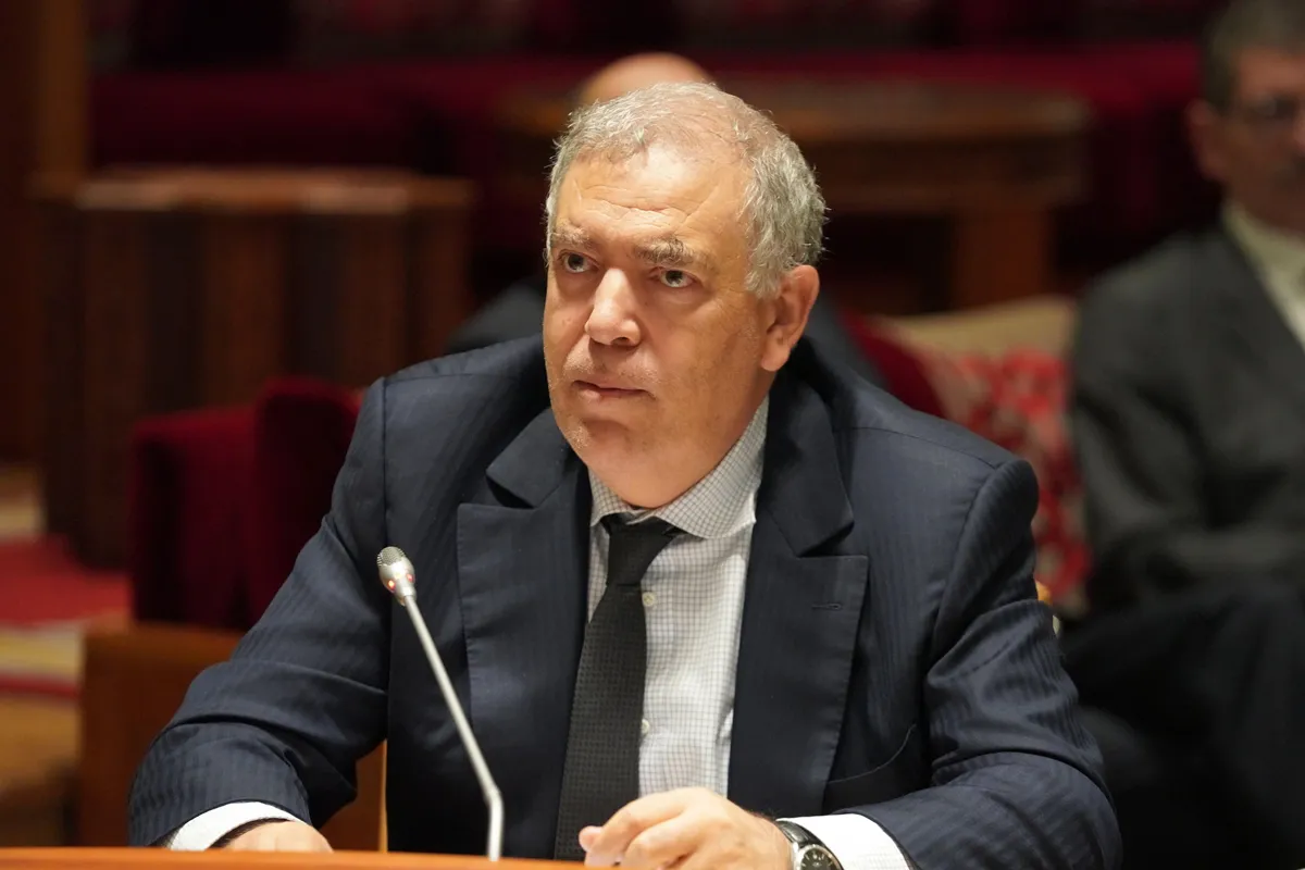 وزير الداخلية يعقد اجتماعا مع قادة ومسؤولي الأحزاب السياسية التي تتوفر على فريق أو مجموعة برلمانية حول الاستعدادات لانتخاب أعضاء مجلس النواب
