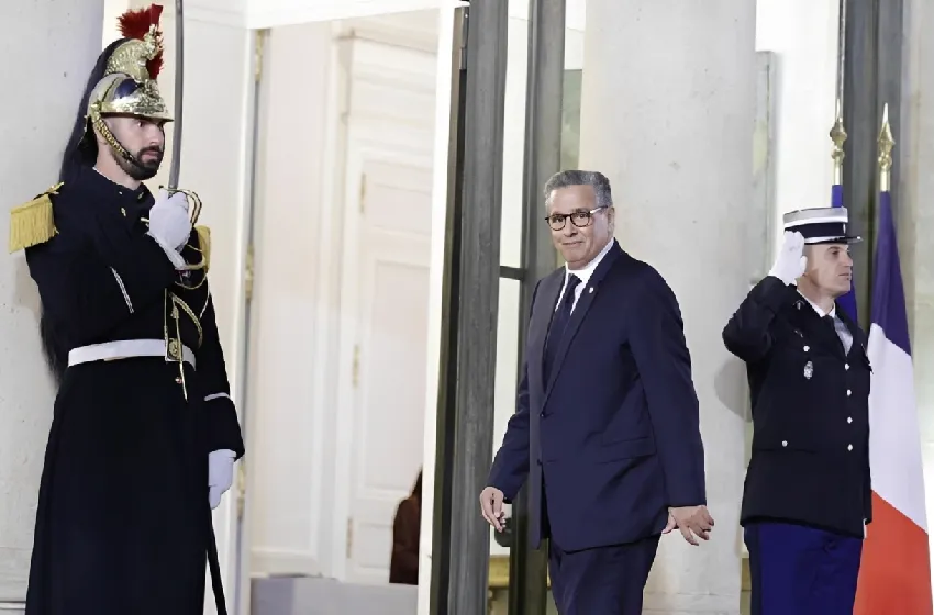 السيد أخنوش يحضر مأدبة عشاء أقامها الرئيس الفرنسي على شرف القادة المشاركين في القمة العالمية للطاقة النووية