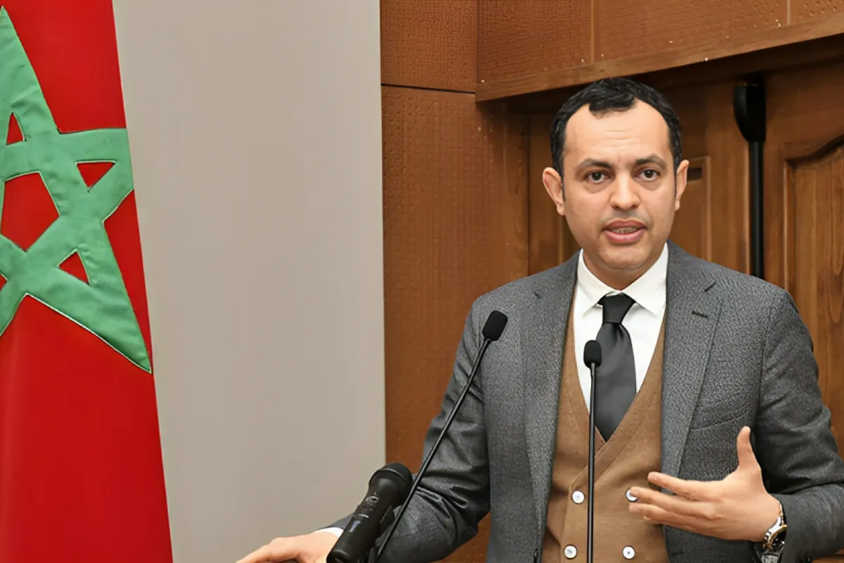 تحديات الذكاء الاصطناعي: المغرب اختار نهج "تحديث متحكم فيه وأخلاقي وشامل" (السيد السكوري)