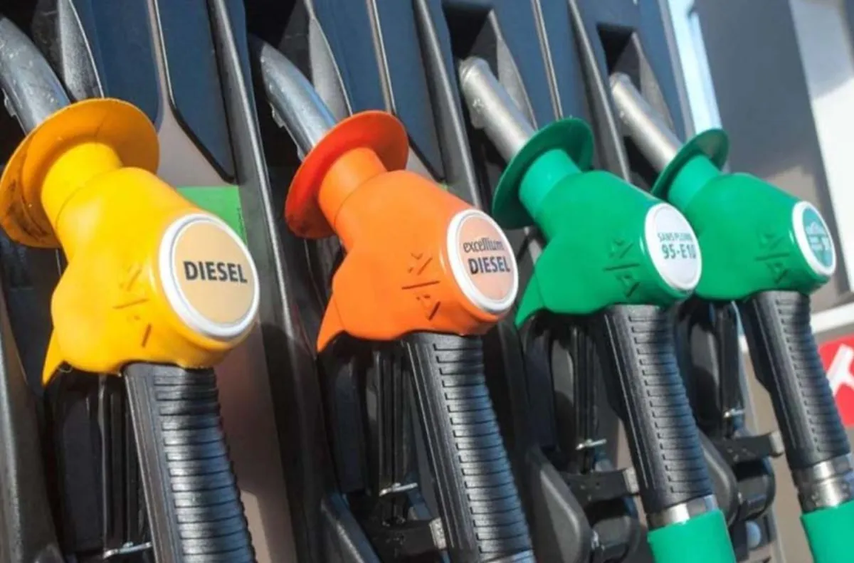 الغازوال/البنزين.. مجلس المنافسة يصدر مذكرة حول تطور الأسعار بالأسواق الدولية وانعكاسها على أسعار البيع بمحطات الوقود بالمغرب