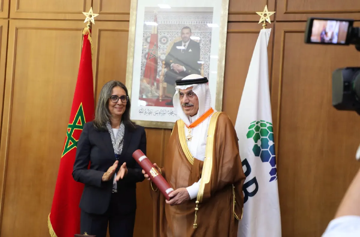 توشيح رئيس مجموعة البنك الإسلامي للتنمية بالوسام العلوي من درجة قائد