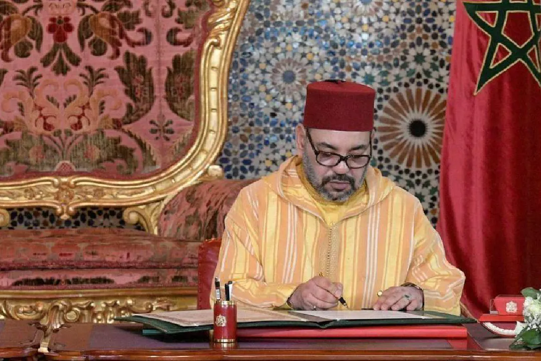 ذكرى ثورة الملك والشعب.. جلالة الملك يصدر عفوه السامي على 935 شخصا