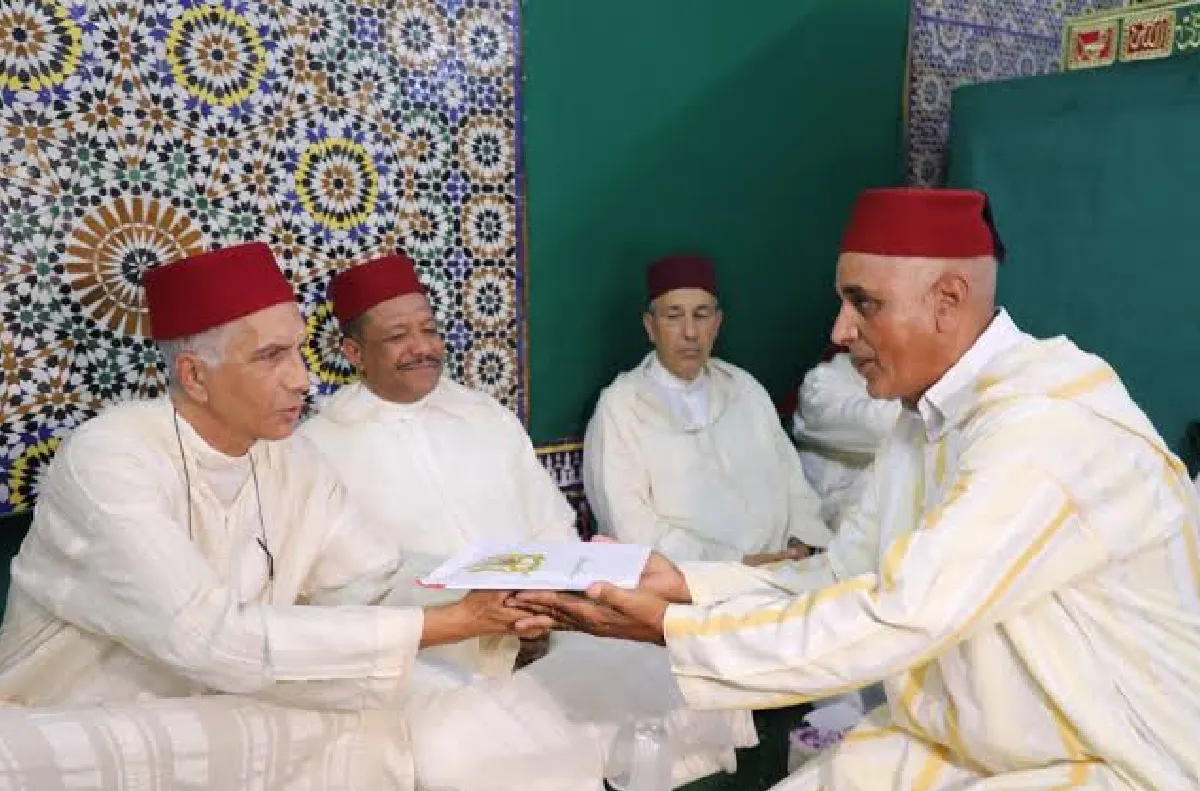 تاونات.. تسليم هبة ملكية للشرفاء الصافيين والدرقاويين