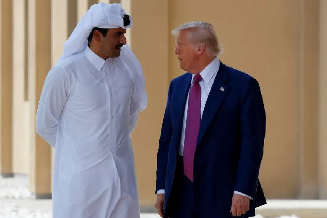 أمير قطر يبحث مع الرئيس الأمريكي آخر التطورات الإقليمية