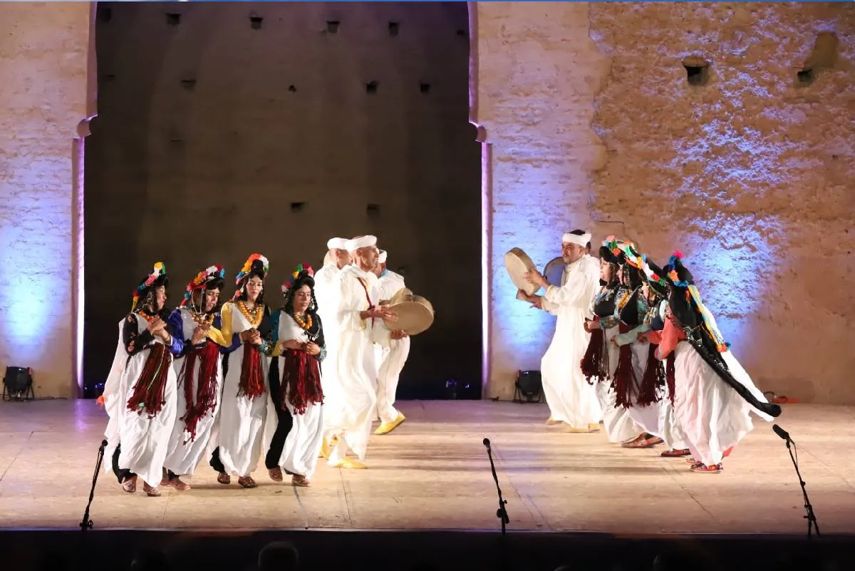 المهرجان الوطني للفنون الشعبية بمراكش: سهرة ساحرة تحتفي بتنوع وغنى الفنون الشعبية بالمملكة