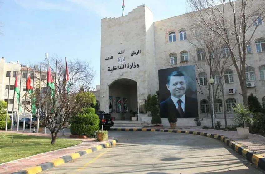 الأردن يمنع دخول القادمين من الكونغو وأوغندا احترازيا لمدة شهر بسبب فيروس إيبولا