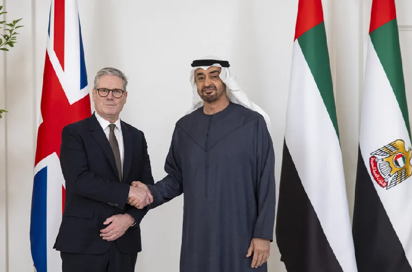 الرئيس الإماراتي ورئيس الوزراء البريطاني يبحثان التطورات التي تشهدها المنطقة