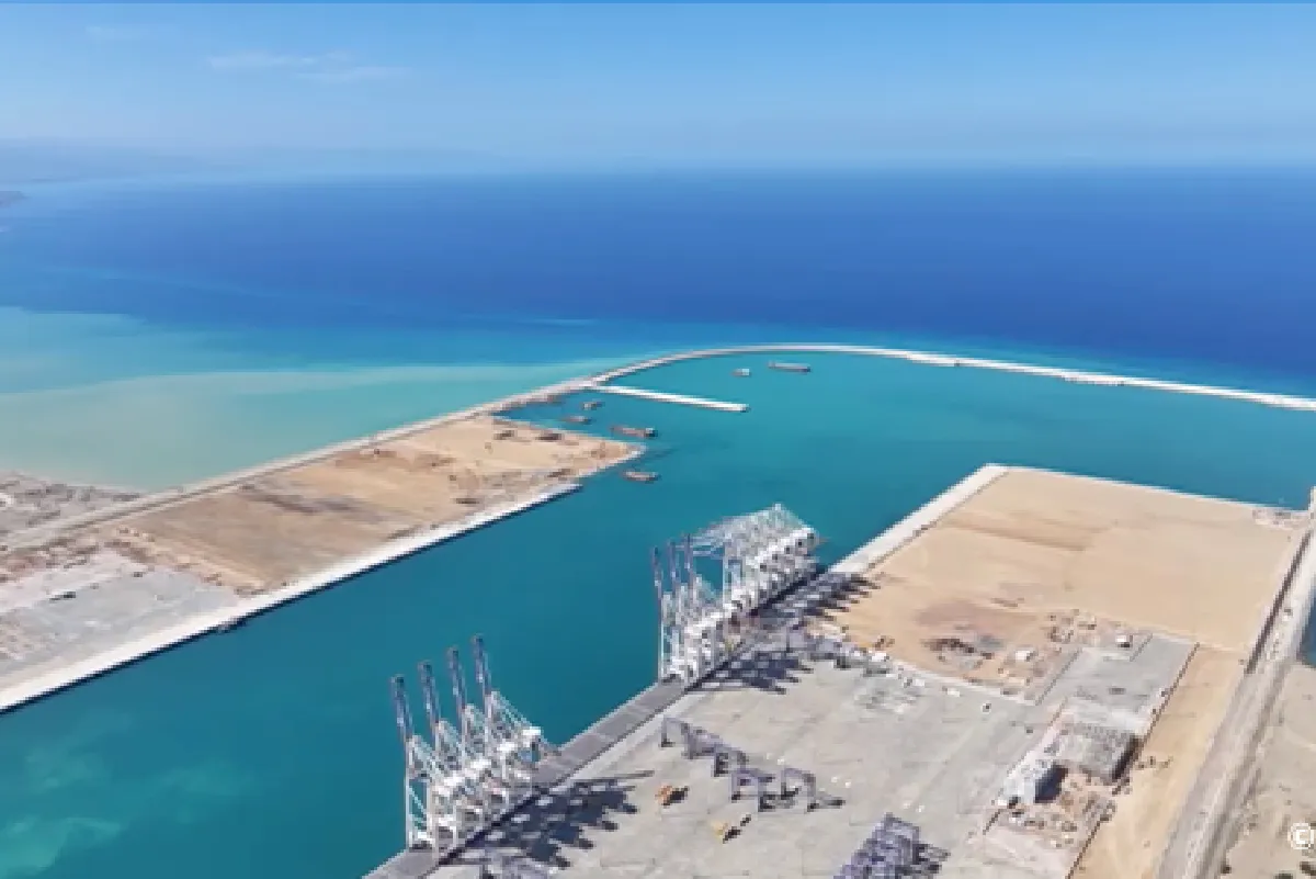 المشاريع المينائية الكبرى: جلالة الملك يضع التنمية المجالية وتحسين ظروف عيش الساكنة في صلب الدينامية الاقتصادية