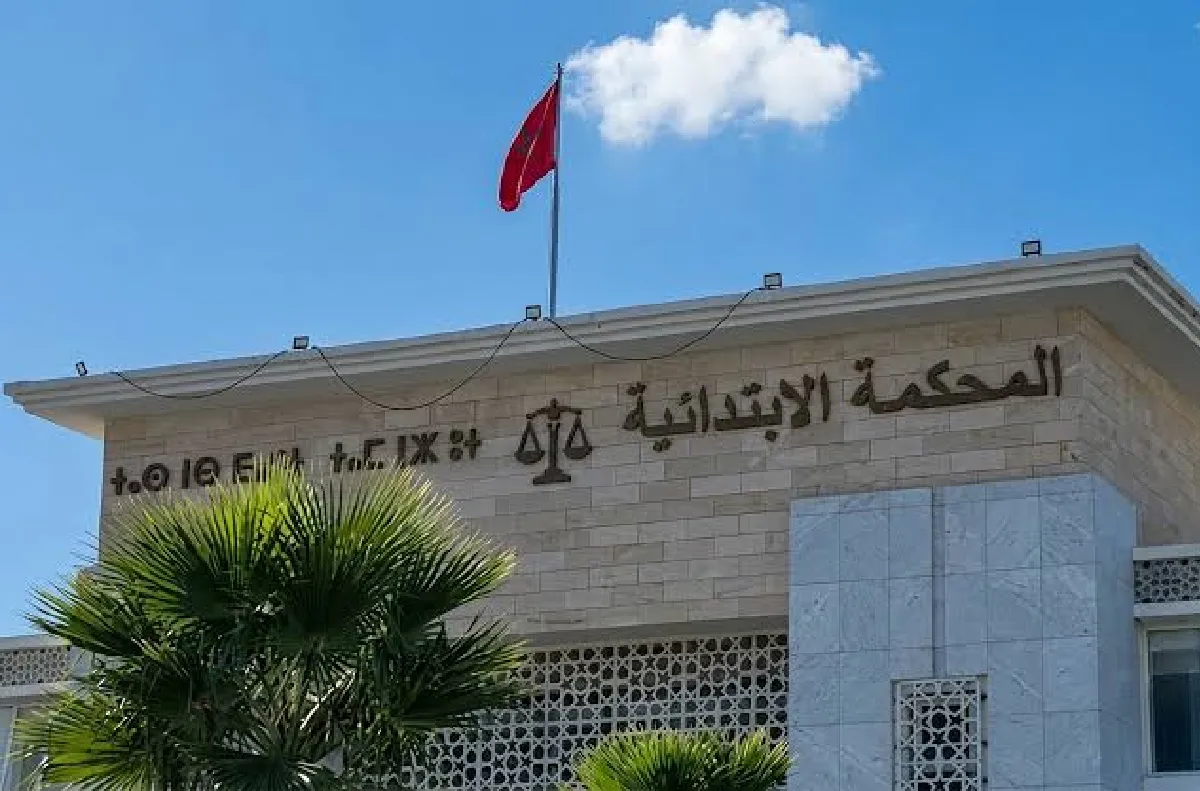 انتخابات تشريعية.. توقيف الشخص الذي تم ضبطه بساحة مدرسة بطنجة، يتواجد بها مكتب للتصويت، متحوزا لحقيبة بها أوراق انتخابية (وكيل الملك)