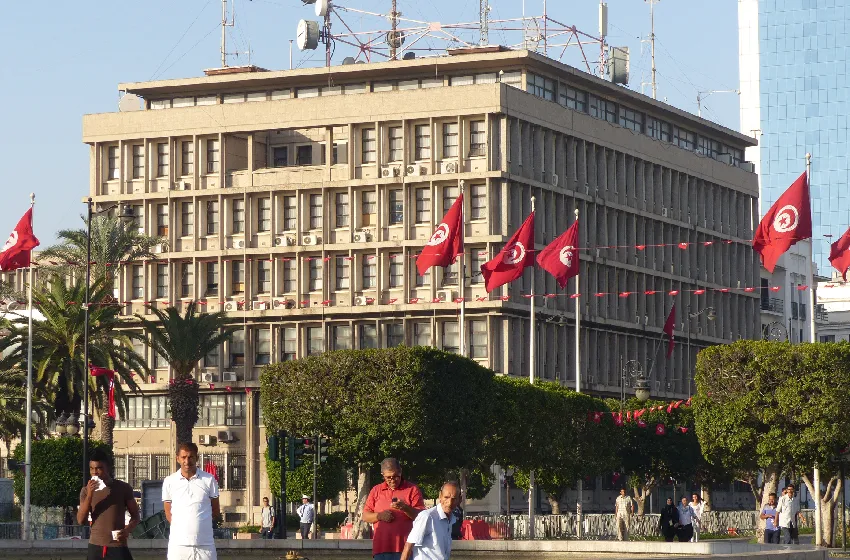 الأوروبيون يقيمون في تونس بعد التقاعد أو للاستثمار فيما الزواج المختلط أبرز موجبات إقامة مواطني البلدان العربية (وزارة الداخلية)
