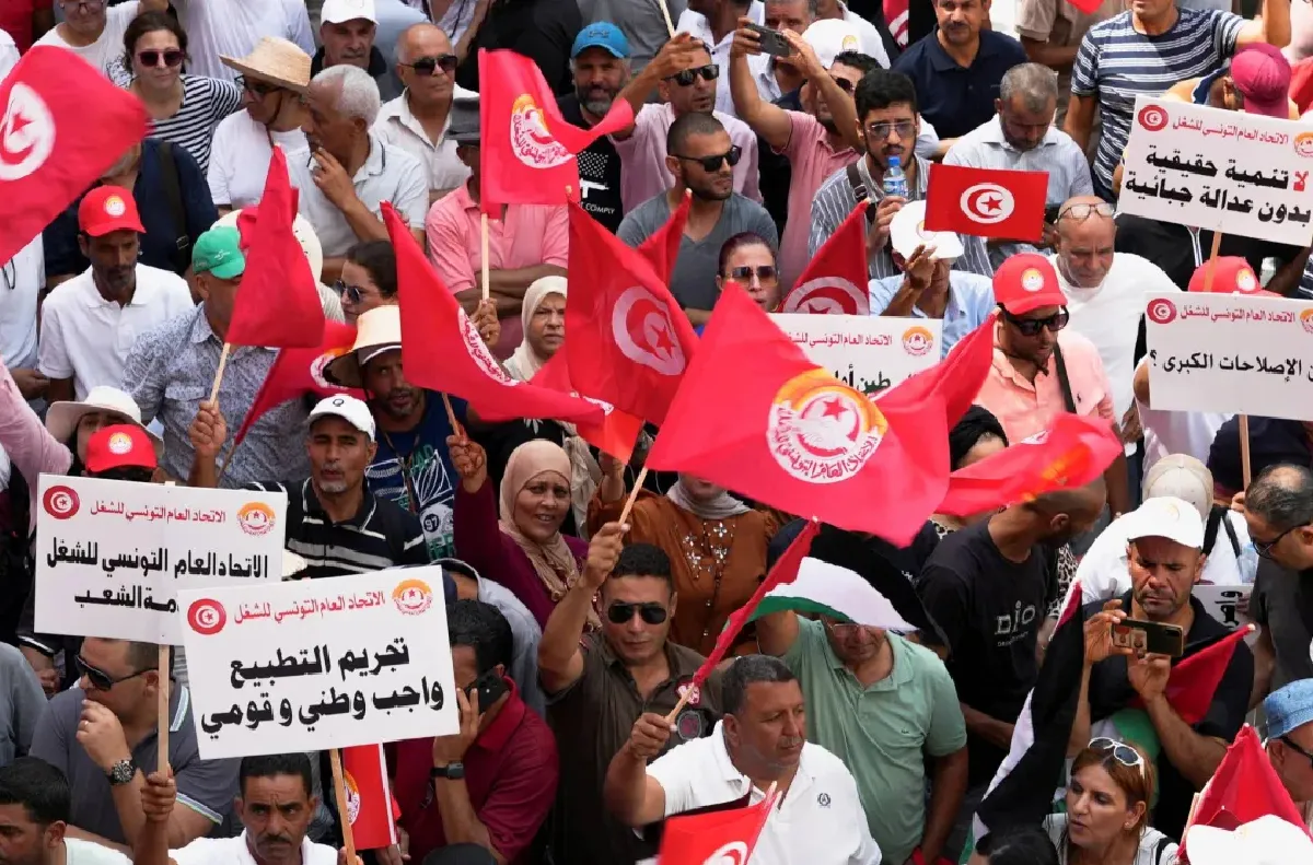 الاتحاد العام التونسي للشغل يؤكد تمسكه بإضراب عام يتوج "خطة نضالية متصاعدة"