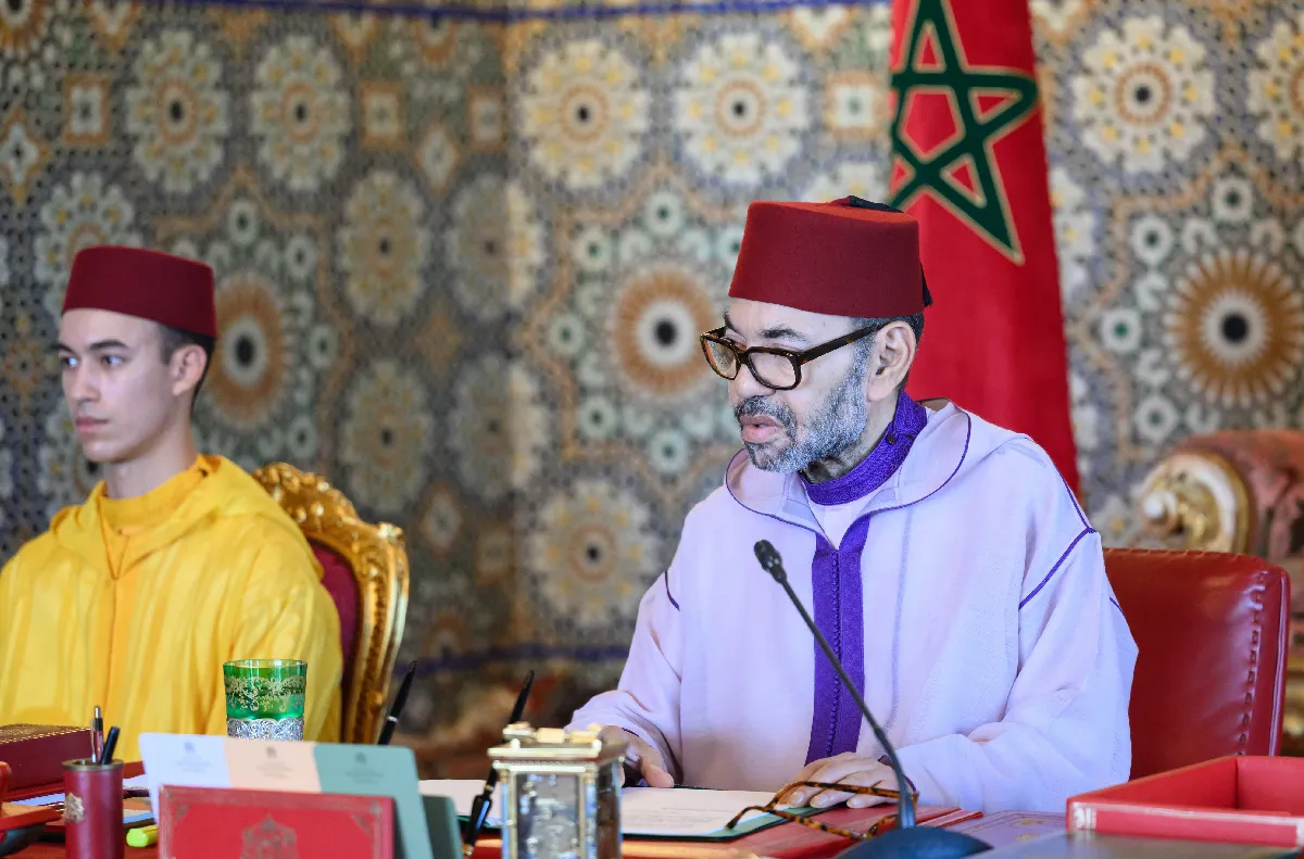 جلالة الملك يترأس مجلسا وزاريا