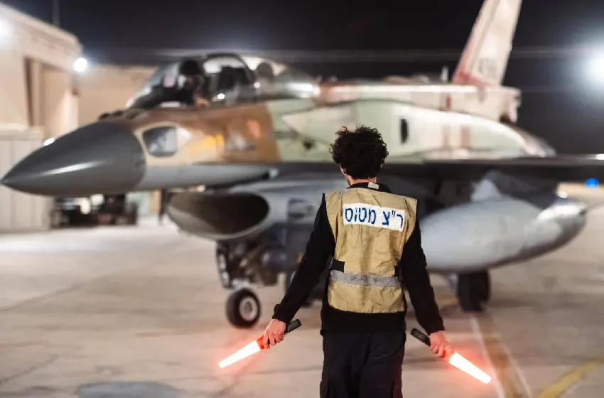 الجيش الاسرائيلي ينفذ سلسلة ضربات ضد أهداف متعددة في إيران