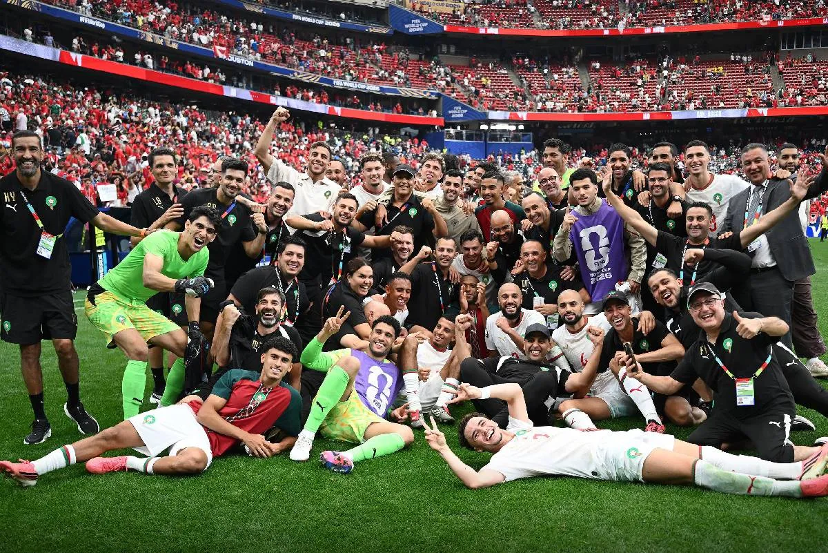 لاعبو المنتخب الوطني يعربون عن امتنانهم الكبير لجلالة الملك على جهود جلالته الدؤوبة في دعم وتطوير كرة القدم المغربية