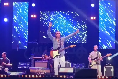 الفنان سعيد موسكير يقص من المضيق شريط الدورة الـ 21 لمهرجان الشواطئ لاتصالات المغرب