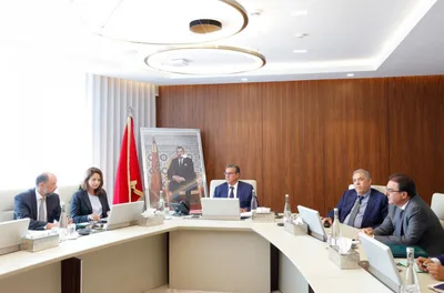 أخنوش يترأس أول اجتماع حول تفعيل عرض المغرب في مجال الهيدروجين الأخضر