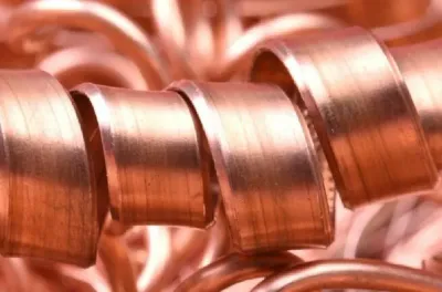 أسعار النحاس تقفز 30 في المائة منذ بداية العام
