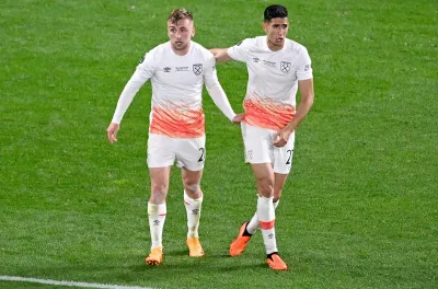 نايف أكرد يحرز لقب دوري المؤتمر الأوروبي مع وست هام على حساب فيورنتينا