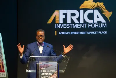 رئيس مجموعة البنك الإفريقي للتنمية: صاحب الجلالة الملك محمد السادس باني المغرب الحديث