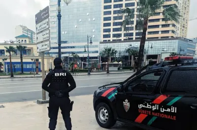 أمن طنجة يوقف شخصا يشتبه في ارتباطه بشبكة تنشط في  تنظيم الهجرة غير الشرعية والاتجار بالبشر