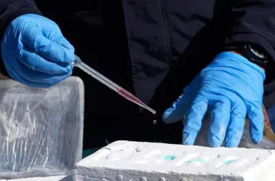 إسبانيا: ضبط 2,7 طنا من الكوكايين قبالة سواحل جزر الكناري