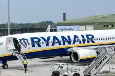 إسبانيا: عدة إصابات خلال إخلاء طائرة ل(ريان إير) إثر إنذار خاطئ بحريق