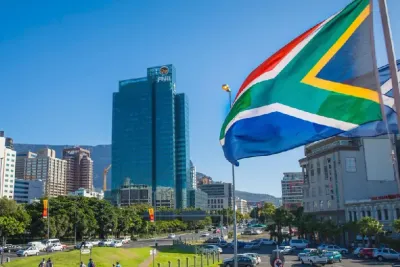 إفريقيا مؤهلة لتصبح فاعلا رئيسيا في مجال الهيدروجين الأخضر (قمة)