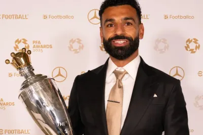 إنجلترا.. محمد صلاح يظفر بجائزة أفضل لاعب من رابطة المحترفين