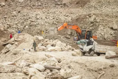 إندونيسيا.. ارتفاع حصيلة ضحايا الانهيار الصخري إلى 17 شخصا