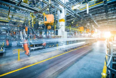 إيطاليا.. مبيعات قطاعي الصناعة والخدمات تعود للنمو في يونيو 2025