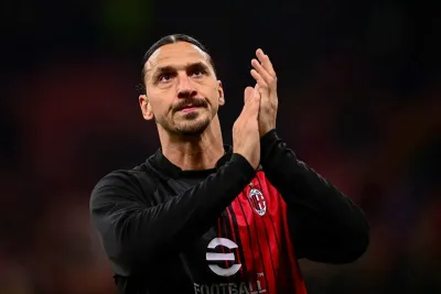 إبراهيموفيتش يودع ميلان الإيطالي