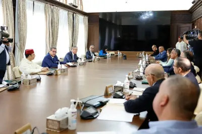 رئيس الحكومة يبحث مع المركزيات النقابية الأكثر تمثيلية إجراءات تفعيل الدعم الاجتماعي المباشر