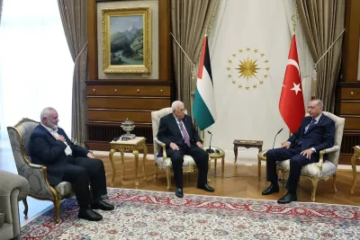 أردوغان يستقبل محمود عباس واسماعيل هنية في أنقرة